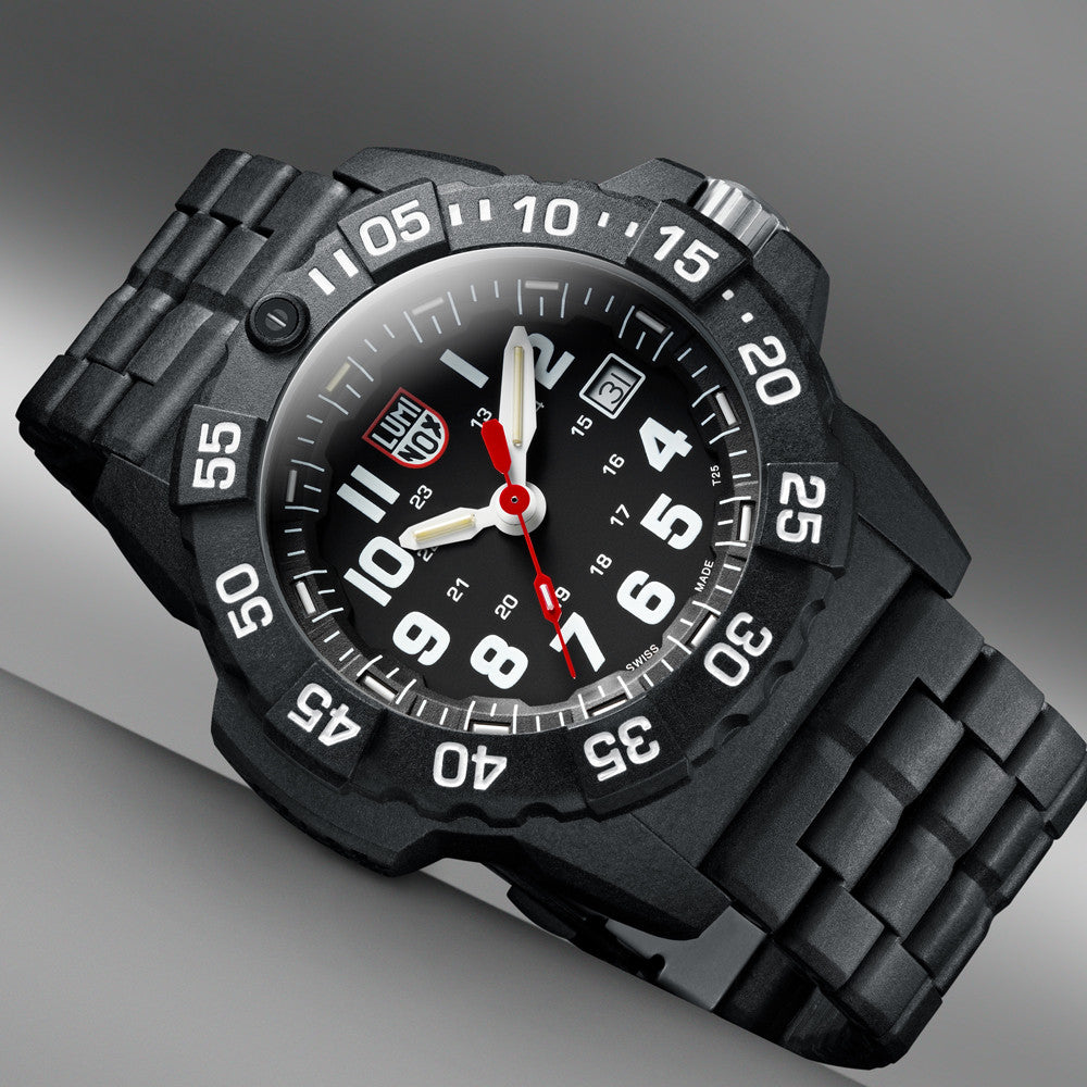 Luminox