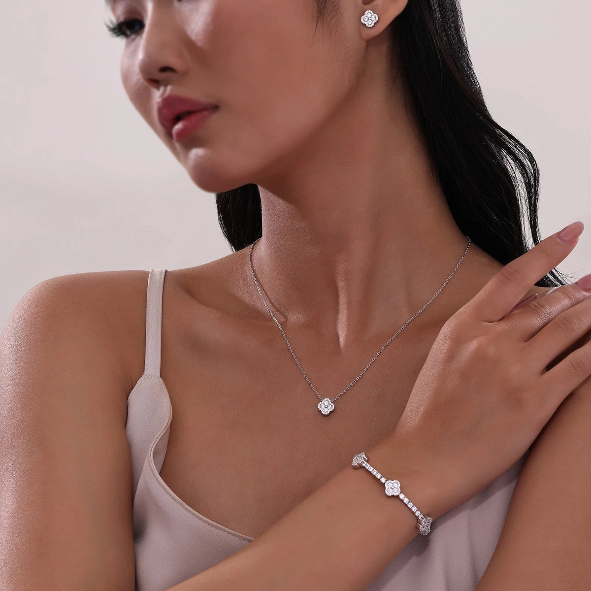 Lafonn Simulated Diamond Clover Station Flexible Tennis Bracelet B0195CLP68