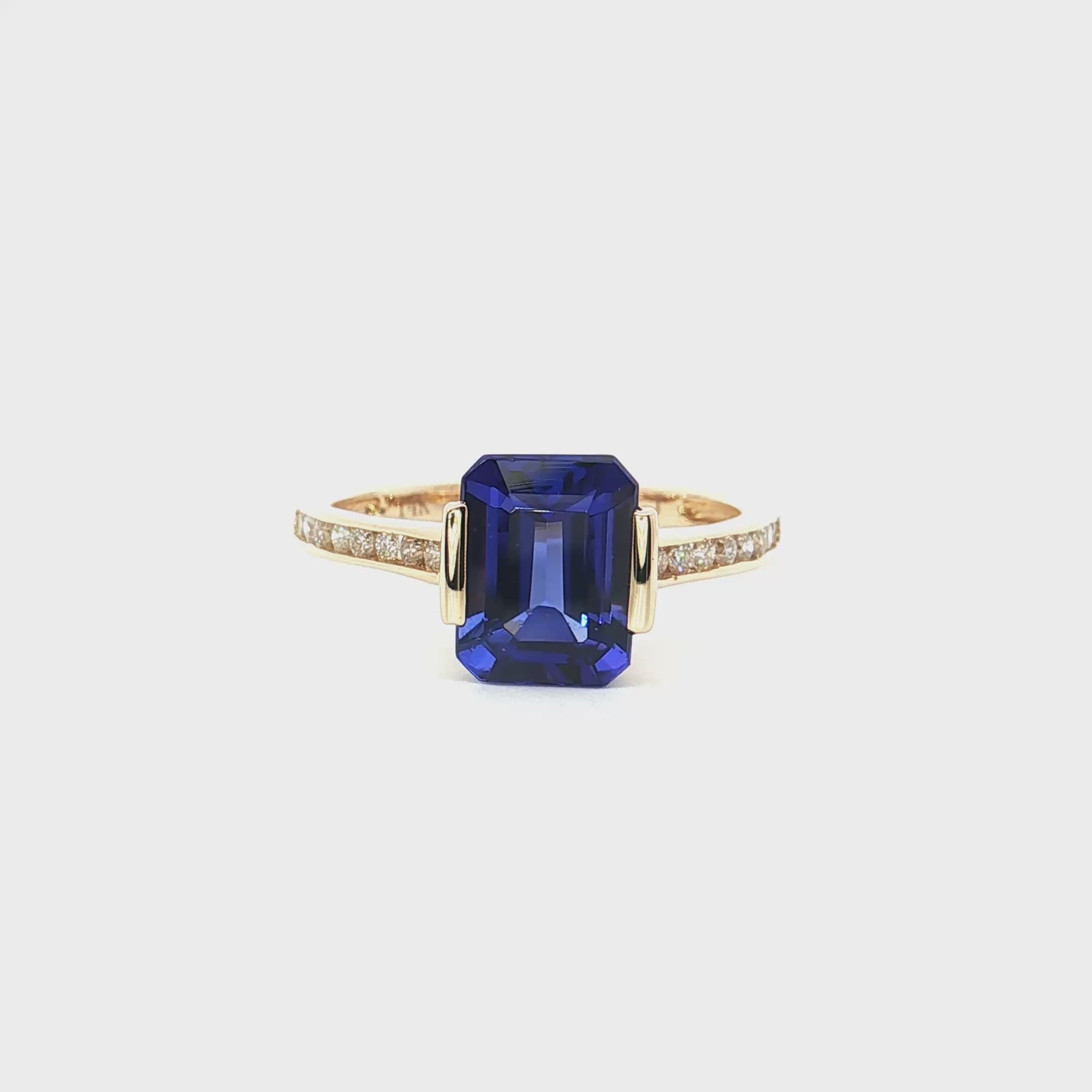 14K Yellow Gold 2.36ct. Tanzanite & Diamond Fashion Ring