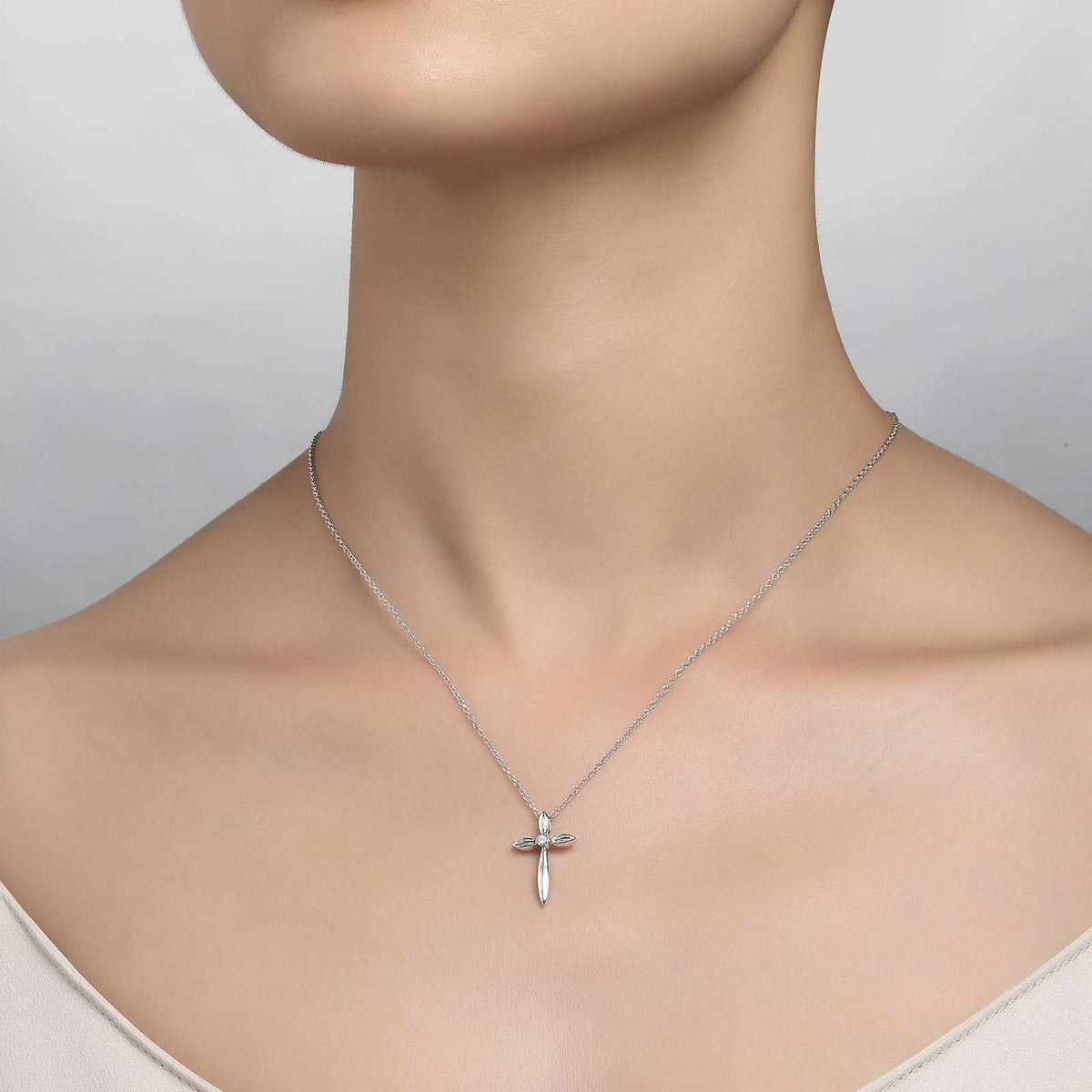 Lafonn Simulated Diamond 0.02ct Cross Necklace P0169CLP