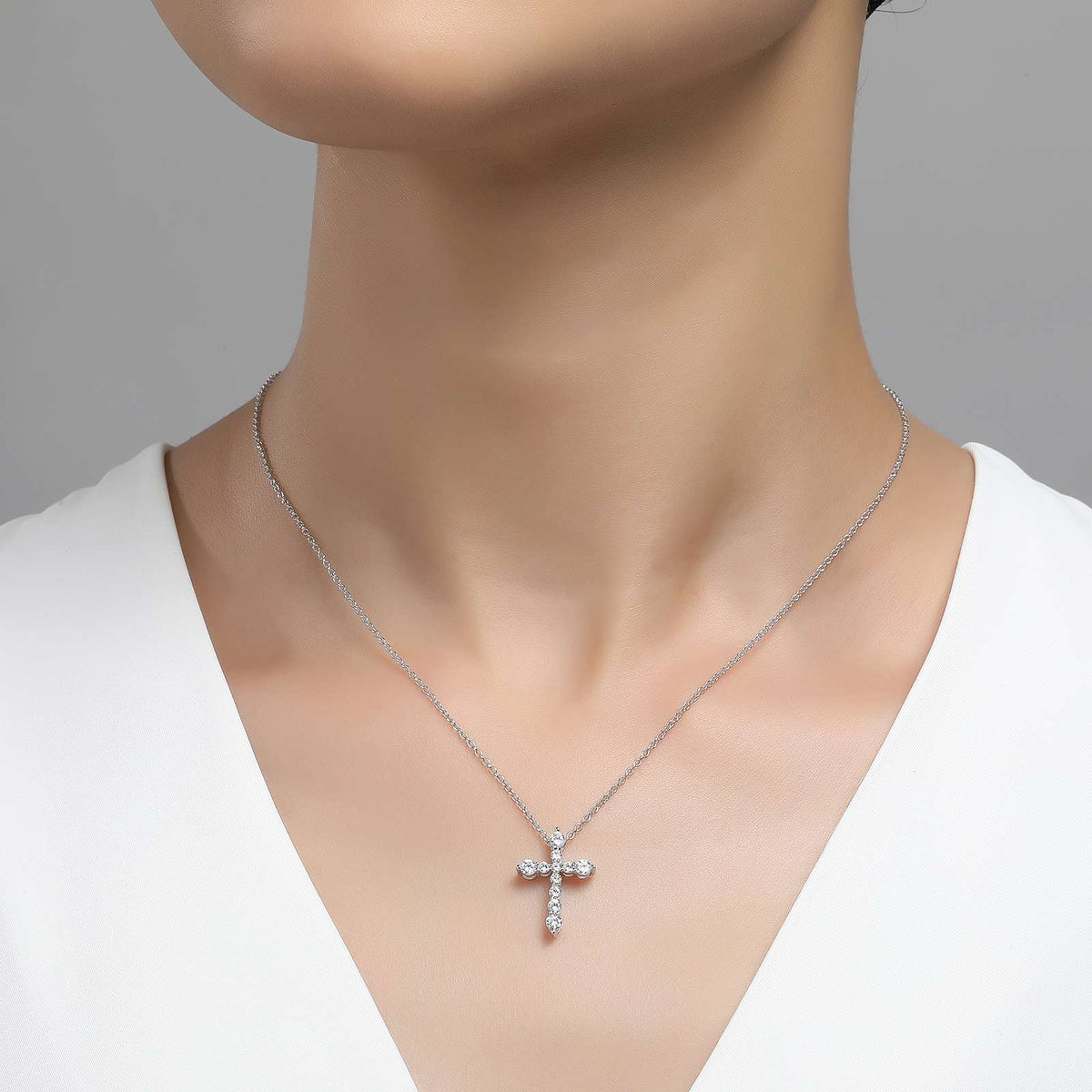 Lafonn Simulated Diamond 0.67cttw. Cross Pendant Necklace P0207CLP18